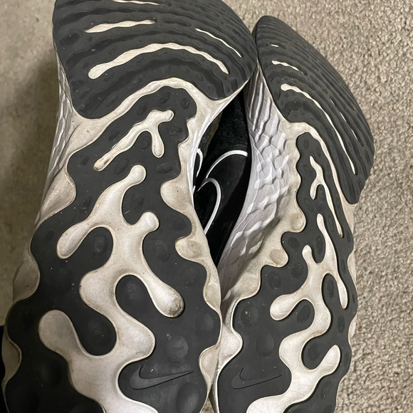 Nike infinity react running shoes size 13 men’s - Picture 6 of 6